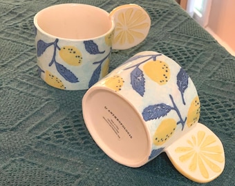 Anthropologie Grove Lemon Tree Mug With Citrus Slice Handle Blue Leaves Set of 2