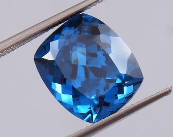 AAA London Blue Topaz Gemstone: 13 x 10mm Cushion Cut
