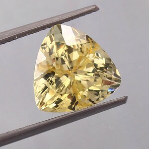 AAA Grade 11x11 MM Bi Ceylon Yellow Sapphire Loose Gemstone Trillion Cut, Excellent Genuine Quality Gemstone For Ring & Jewellery Making