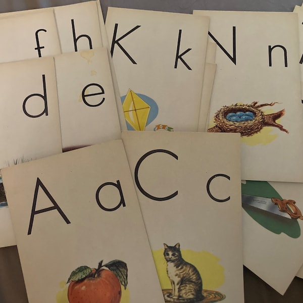 RARE! Vintage 1958 Oversized Kitschy Milton Bradley Alphabet Flash Cards