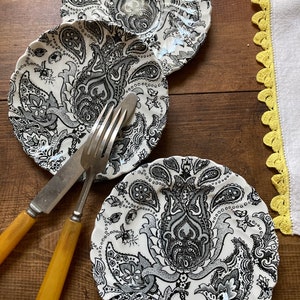 Vintage 1970/80s Johnson Bros. Ironstone Paisley Saucer or Bread Plate