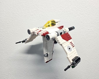 Adjustable Wall Mount for LEGO® V-19 Torrent Starfighter (75432)