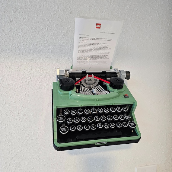 Angled Wall Mount for LEGO® Typewriter (21327)