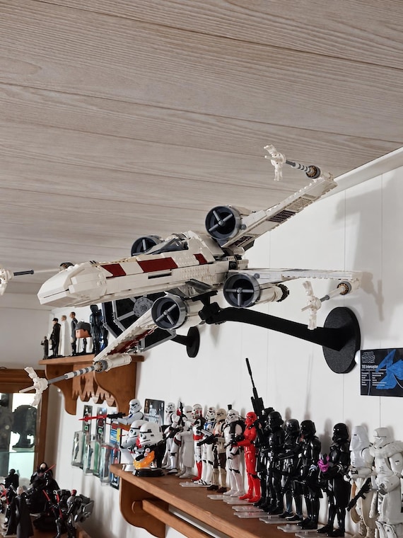 Adjustable Wall Mount for LEGO® UCS X-Wing Starfighter™ (75355)