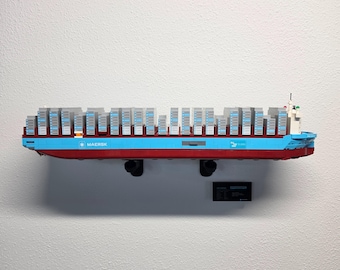 Suporte de parede flutuante para o navio porta-contentores de combustível duplo LEGO® Maersk (40955)