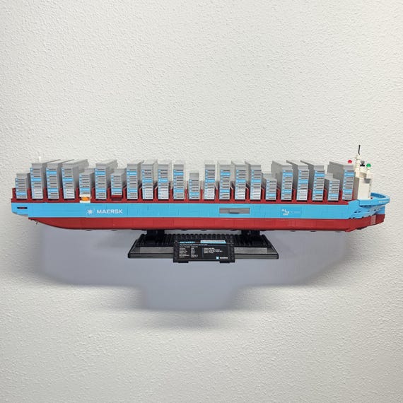 Wall Mount for LEGO® Maersk Dual-Fuel Container Vessel (40955)