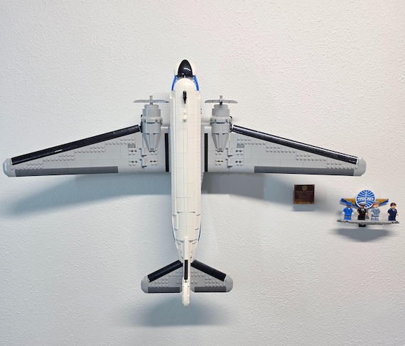 Vertical Wall Mount for LEGO® Douglas™ DC-3™ Pan Am® Airliner (11378)