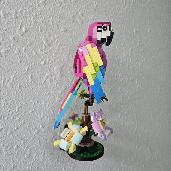 Wall Mount for LEGO® Exotic Parrot (31136)
