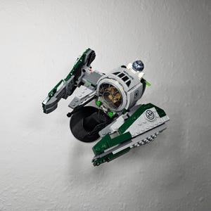Adjustable Wall Mount for LEGO® Yoda&#39;s Jedi Starfighter™ (75360)