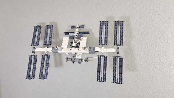 Wall Mount for LEGO® International Space Station (21321)