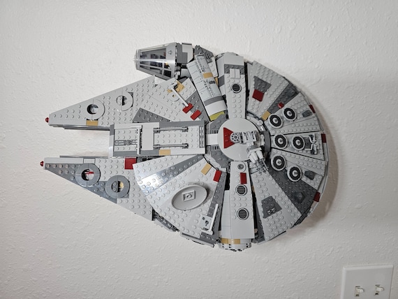 Wall Mount for LEGO® Millennium Falcon™ (75257)