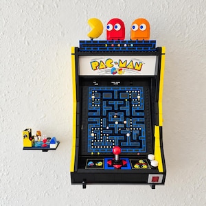 PAC MAN arcade 10323 wall mounted display with full arcade and mini arcade mount