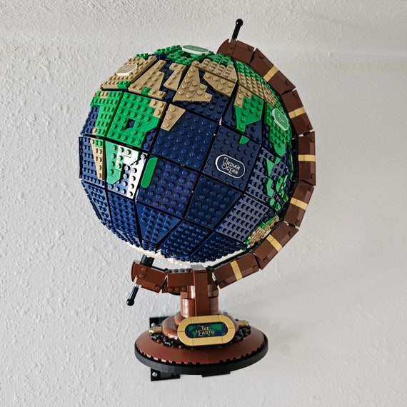 Wall Mount for LEGO® The Globe (21332)