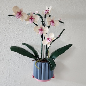 Wall Mount for LEGO® Orchid (10311)
