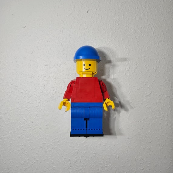Wall Mount for Up-Scaled LEGO® Minifigure (40649)