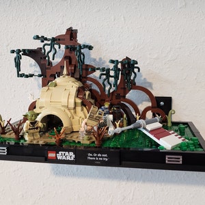 Wall Mount for LEGO® Dagobah™ Jedi™ Training Diorama (75330)