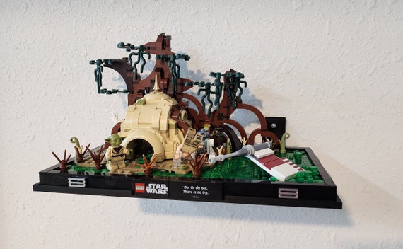 Wall Mount for LEGO® Dagobah™ Jedi™ Training Diorama (75330)