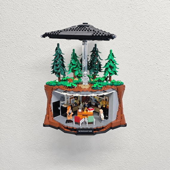 Wall Mount for LEGO® The X-Files (21369)