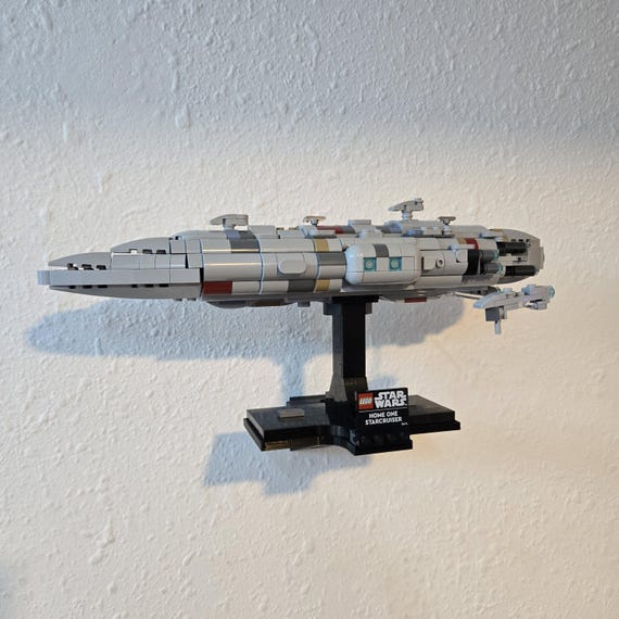 Wall Mount for LEGO® Home One Starcruiser (75405)