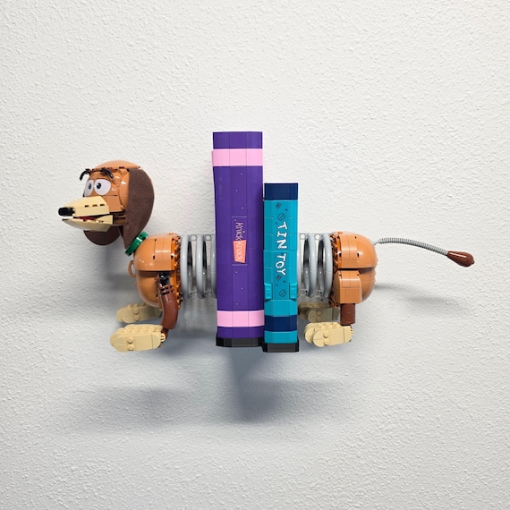 Wall Mount for LEGO® Toy Story Slinky Dog Bookends (43301)