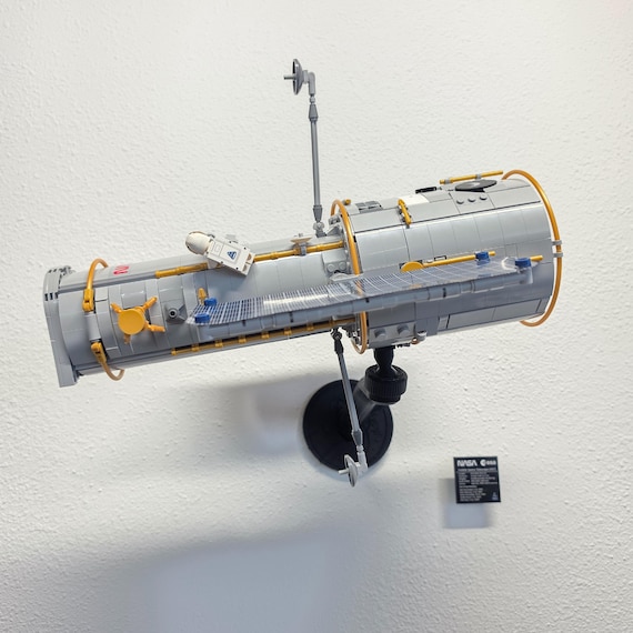Adjustable Wall Mount for LEGO® Hubble Space Telescope (11382)