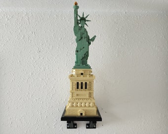 Wall Mount for LEGO® Statue of Liberty (21042)