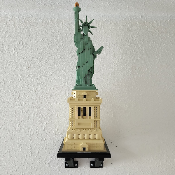 Wall Mount for LEGO® Statue of Liberty (21042) *LEGO® not included