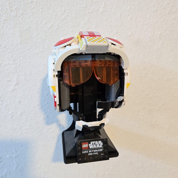 Wall Mount for LEGO® Luke Skywalker™ (Red Five) Helmet (75327)
