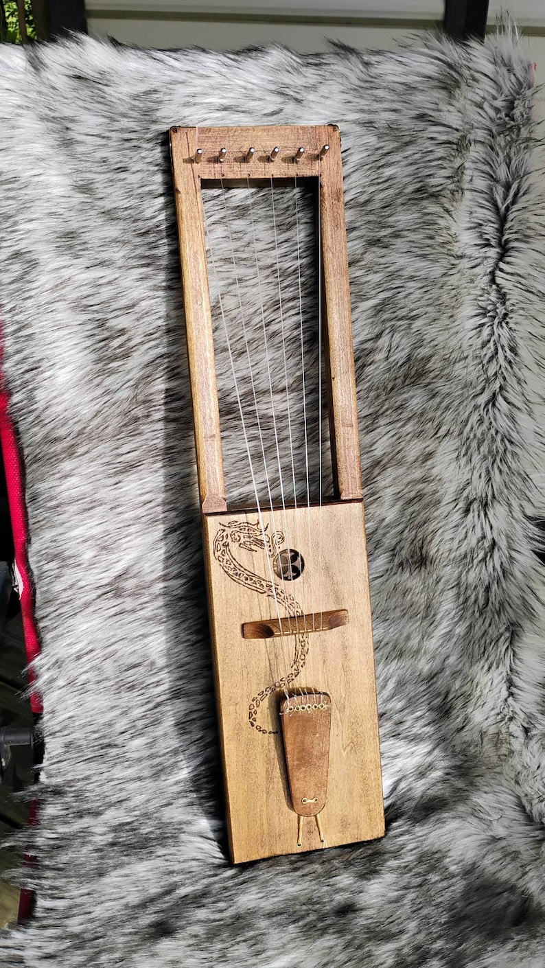 6 String Viking Lyre 