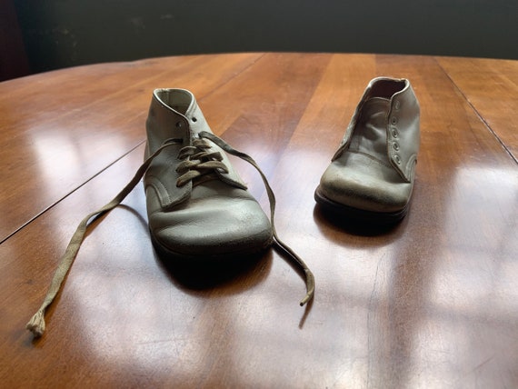Adorable vintage baby shoes (mismatched) - image 1