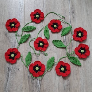 Crochet Poppies Garland | Handmade Poppy Bunting