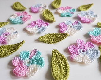 Petites appliques de fleurs au crochet, ensemble de fleurs au crochet 10 pièces avec 10 feuilles, fleurs en coton faites à la main pour le scrapbooking et la fabrication de cartes