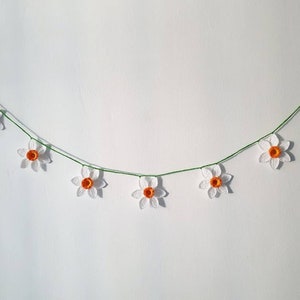 Spring Flowers White Daffodils Garland for Home Decoration, White Narcissus with Yellow and Orange Trumpet Bunting image 4