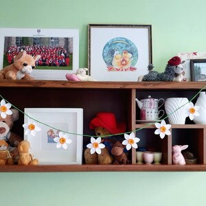 Spring Flowers White Daffodils Garland for Home Decoration, White Narcissus with Yellow and Orange Trumpet Bunting image 3
