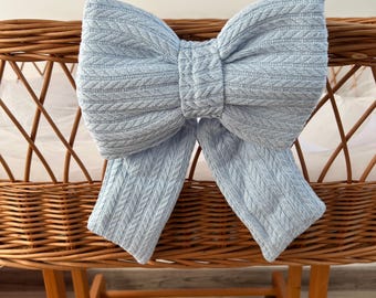 Light Blue Knitted Nursery Bow: Cotton Crib Decor