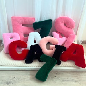 Almohada con letras, almohada con números