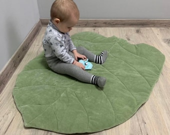 Baby shower gift, children play mat, leaf play mat, play mat activity, soft baby mat, baby room decor, colorful children’s mats