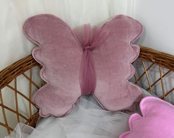 Almohada de mariposa rosa polvorienta: decoración de terciopelo para habitación infantil
