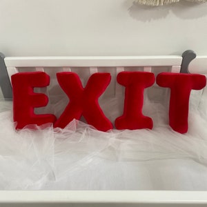 Establecer SALIDA, decoración de almohadas de letras, decoración de dormitorio, almohada personalizada, decoración de monograma, letra personalizada, decoración de almohada en forma de alfabeto