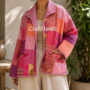 Chaqueta abierta reversible Kantha de patchwork estilo boho; abrigo de festival para mujer