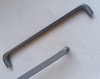 Kastgreep met rooktextuur – strak en eigentijds design, perfect voor het verfraaien van de esthetiek van moderne meubels