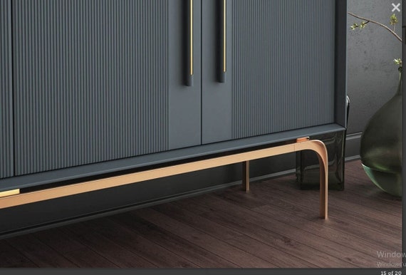 Couch 2024 peg legs