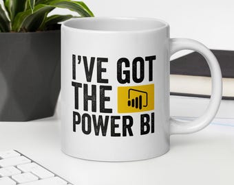Tengo la taza de Power BI, analista de datos