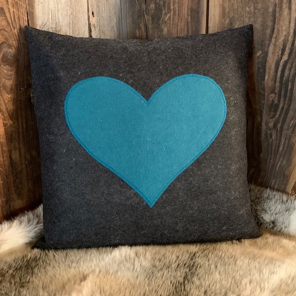 Housse de coussin en feutre chalet alpin gris turquoise 40 x 40 cm ou 50 x 50 cm coussin décoratif canapé coussin cabane housse de coussin style country coussin alpin montagnes des alpes