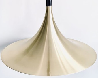 Mid century hanging brass trumpet lamp. CIRCA. Modern brass pendant lamp. Danish golden ceiling lamp. Golden Trumpetlamp.