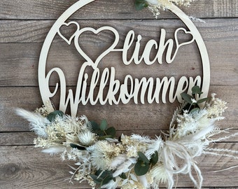 Holzhoop herzlich Willkommen mit Herz, Loop, Blumenkranz, Türschmuck, Wandschmuck, Holzring, Geschenk zum Geburtstag oder zum Einzug