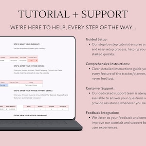 Op de afbeelding: Een screenshot van een computerscherm met een tutorial voor een factuurtracker. De tutorial omvat stappen voor het selecteren van valuta, het invoeren van factuurgegevens en het invoeren van betalingsgegevens. De tekst op het scherm zegt "Tutorial + Support" en "We zijn er om je te helpen, elke stap van de weg..."