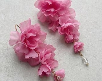 Lange hellrosa Blumenohrringe, rosa Kronleuchter-Ohrringe, rosa Kaskadenohrringe, lange rosa Hängeohrringe