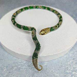 Chic Iridescent Snake Choker Necklace /Iridescent Braided  green Snake Necklace - Exquisite Choker for Stylish Women