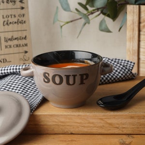Grey Ceramic Soup Bowl With Lid and Spoon in Gift Box 400ml | Country Kitchen Chic | Rustic | Breakfast Lunch Dinner